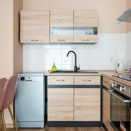 Pogonowskiego Beige By Bookinghost * Łódź