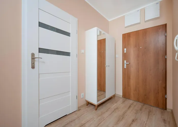 Lejlighed Pogonowskiego Beige By Bookinghost