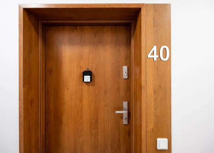 Pogonowskiego Beige By Bookinghost Łódź