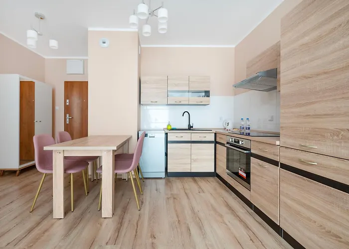 Daire Pogonowskiego Beige By Bookinghost Łódź