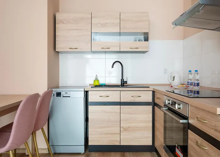 Pogonowskiego Beige By Bookinghost * Łódź