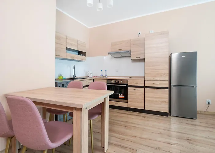 Pogonowskiego Beige By Bookinghost * Łódź