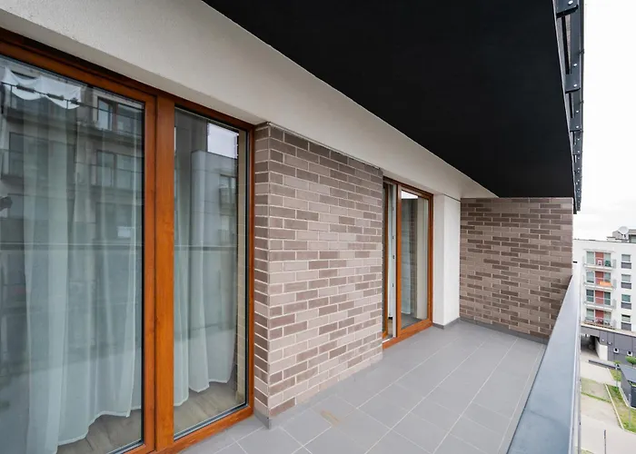 Pogonowskiego Beige By Bookinghost *