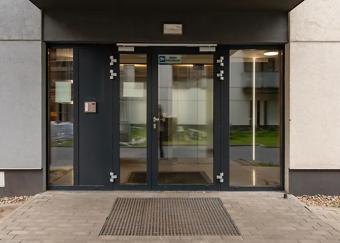 Pogonowskiego Beige By Bookinghost